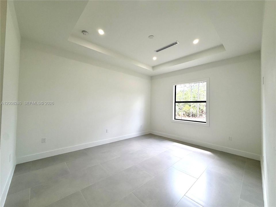 En Venta: $598,500 (4 camas, 2 baños, 2004 Pies cuadrados)