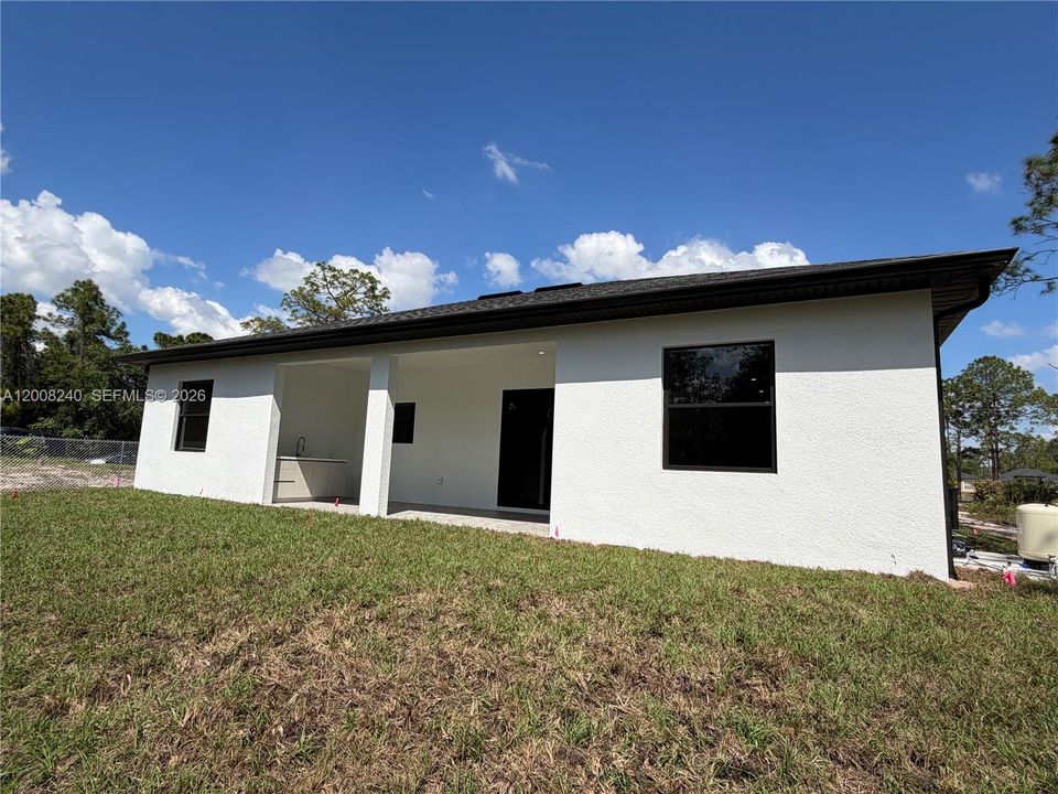 En Venta: $598,500 (4 camas, 2 baños, 2004 Pies cuadrados)