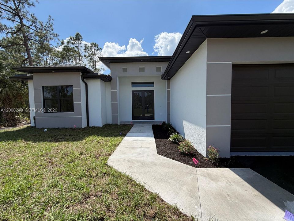 En Venta: $598,500 (4 camas, 2 baños, 2004 Pies cuadrados)