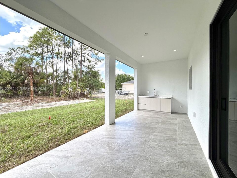 En Venta: $598,500 (4 camas, 2 baños, 2004 Pies cuadrados)