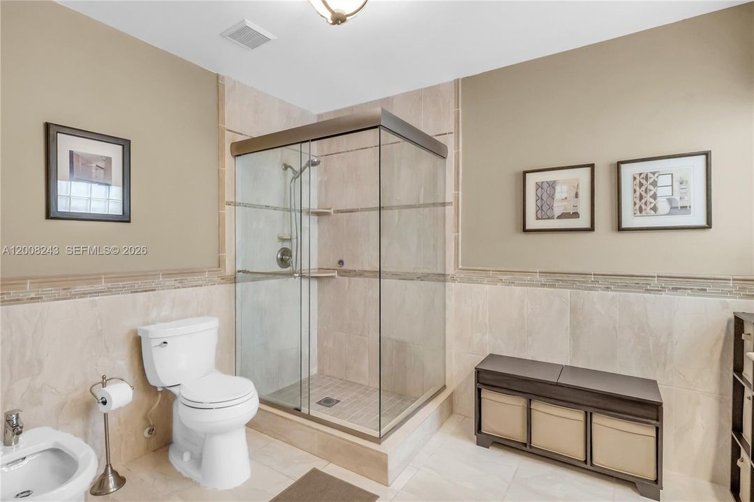 Под контрактом: $635,999 (3 спален, 2 ванн, 1501 Квадратных фут)