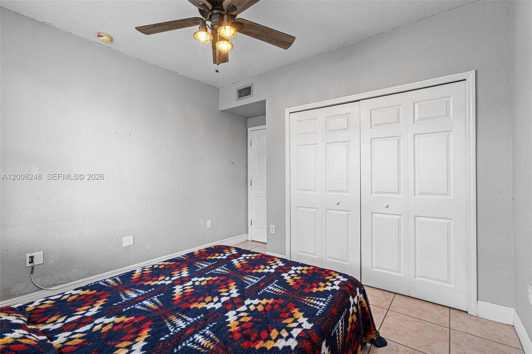Activo con contrato: $499,999 (3 camas, 2 baños, 1131 Pies cuadrados)