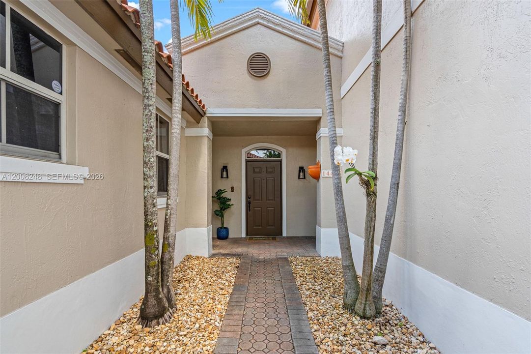 Activo con contrato: $499,999 (3 camas, 2 baños, 1131 Pies cuadrados)