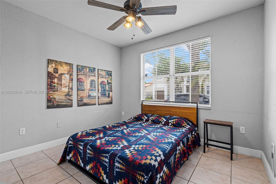 Activo con contrato: $499,999 (3 camas, 2 baños, 1131 Pies cuadrados)