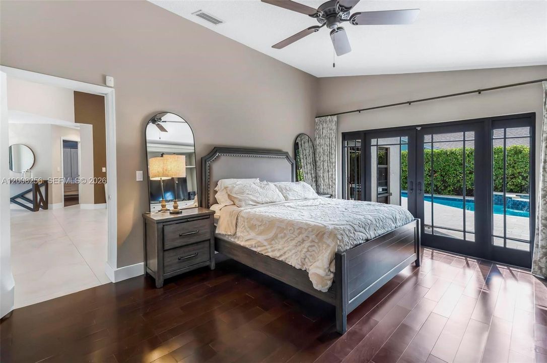 Activo con contrato: $820,000 (3 camas, 2 baños, 1626 Pies cuadrados)