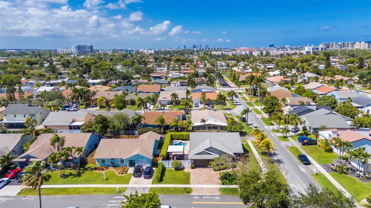 Activo con contrato: $820,000 (3 camas, 2 baños, 1626 Pies cuadrados)