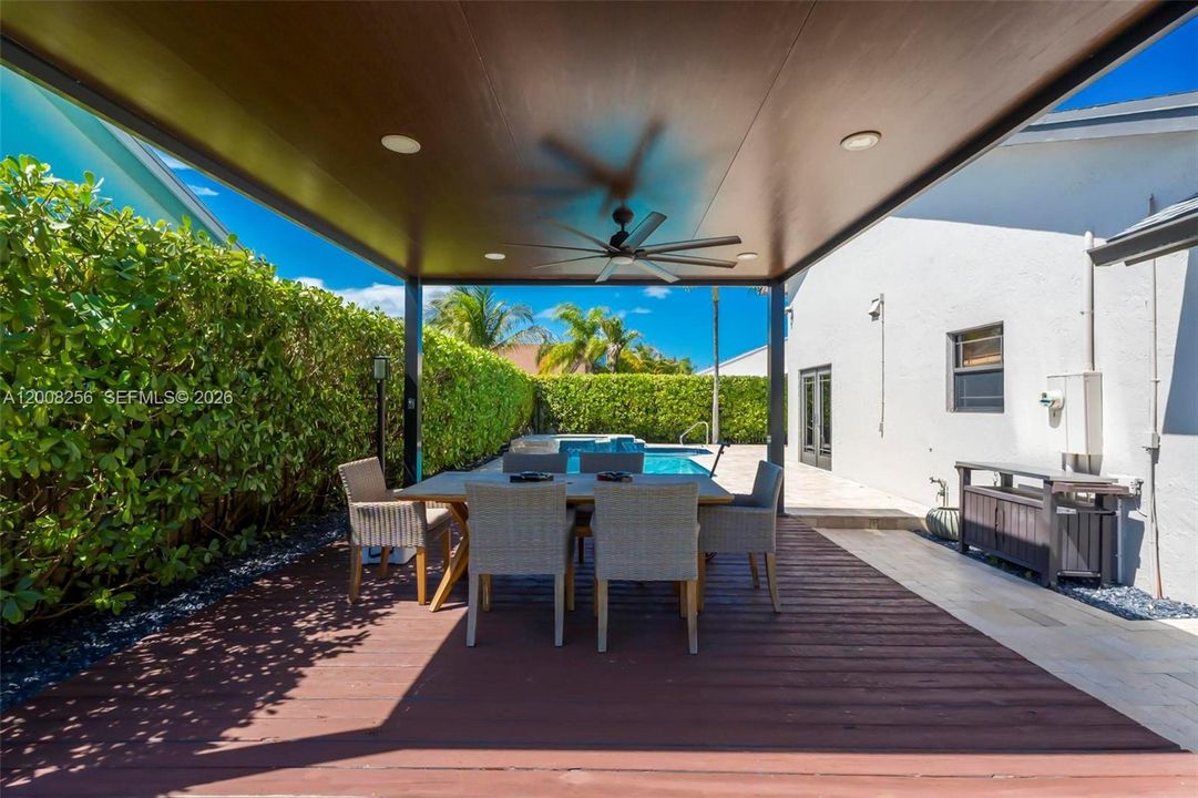 Activo con contrato: $820,000 (3 camas, 2 baños, 1626 Pies cuadrados)