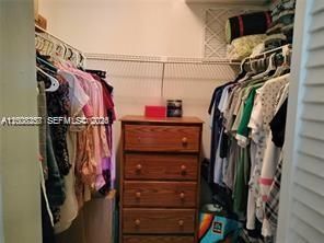 Active With Contract: $149,900 (2 beds, 2 baths, 1012 Square Feet)