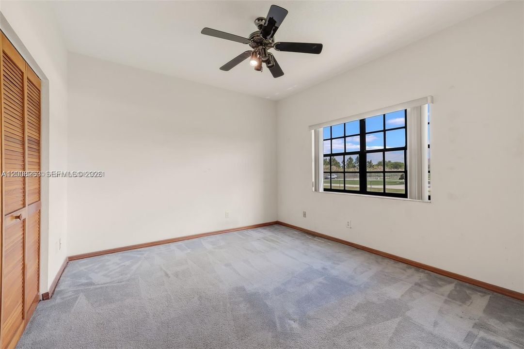 For Rent: $1,100 (1 beds, 1 baths, 2946 Square Feet)