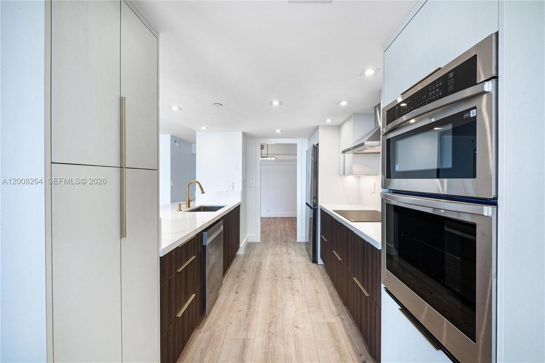На продажу: $687,000 (2 спален, 2 ванн, 1520 Квадратных фут)