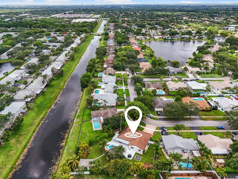 Recently Rented: $6,375 (3 beds, 2 baths, 2034 Square Feet)