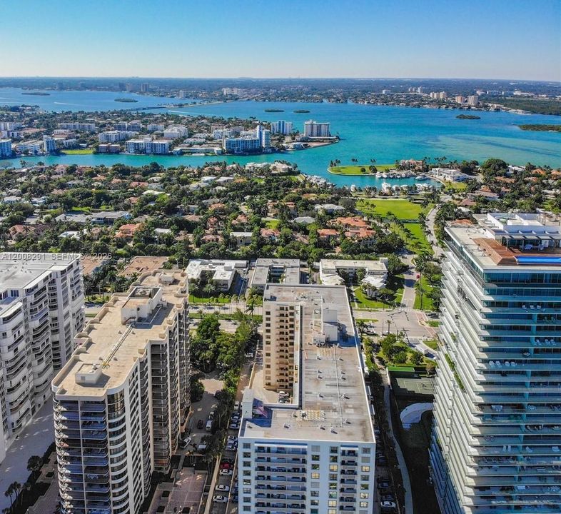 For Sale: $699,999 (2 beds, 2 baths, 1514 Square Feet)