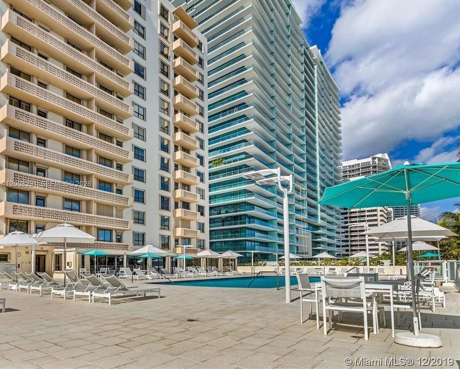 For Sale: $699,999 (2 beds, 2 baths, 1514 Square Feet)