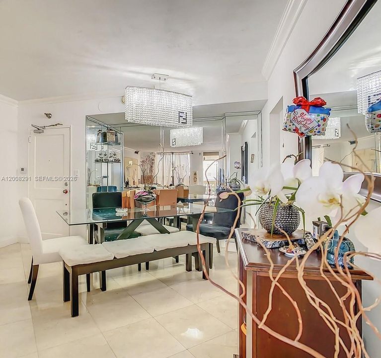 For Sale: $699,999 (2 beds, 2 baths, 1514 Square Feet)