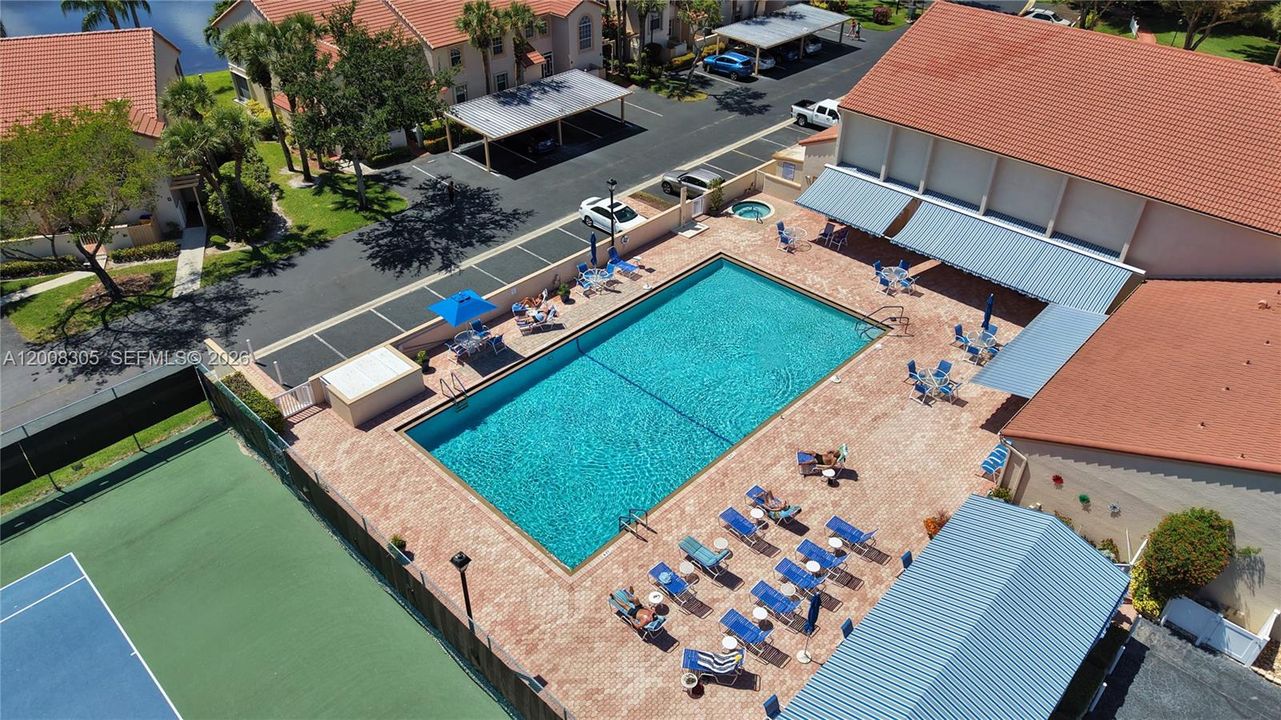 Vendido Recientemente: $299,000 (2 camas, 2 baños, 1516 Pies cuadrados)