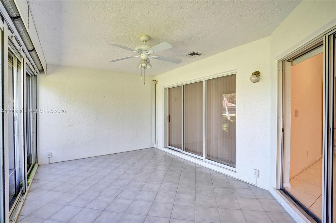 Vendido Recientemente: $299,000 (2 camas, 2 baños, 1516 Pies cuadrados)