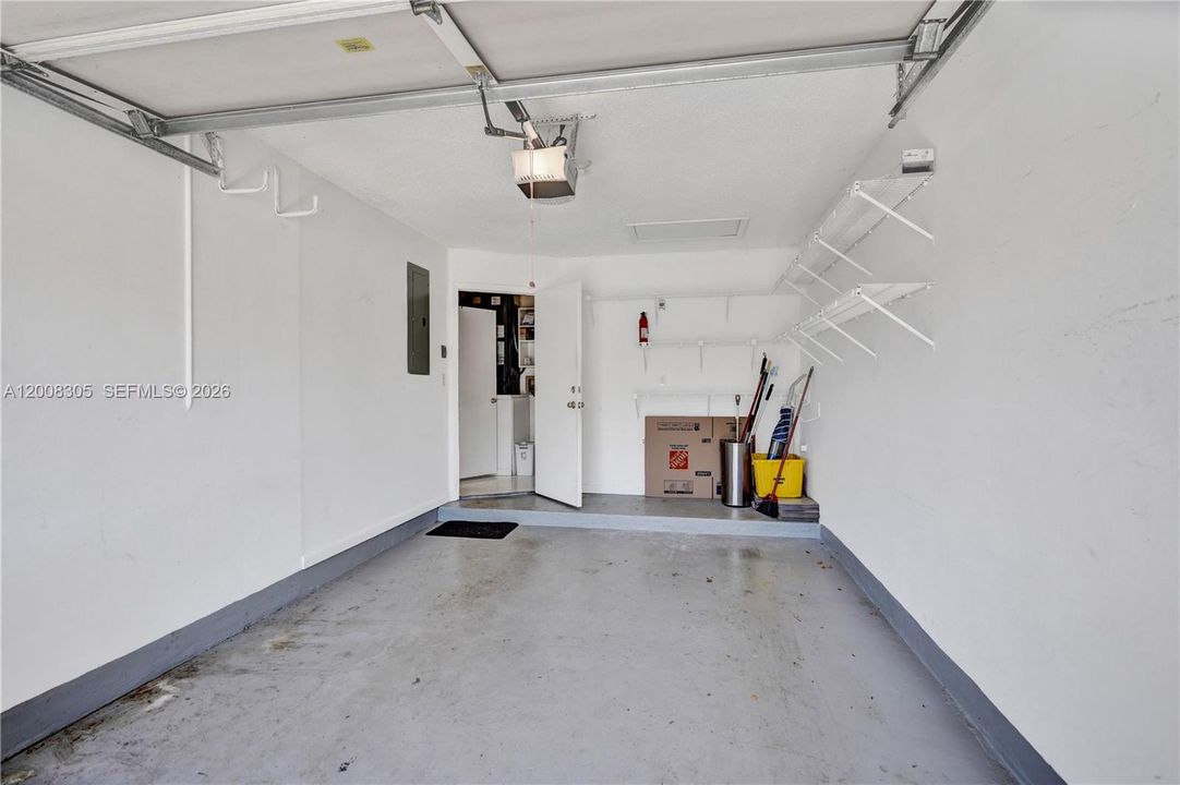 Vendido Recientemente: $299,000 (2 camas, 2 baños, 1516 Pies cuadrados)