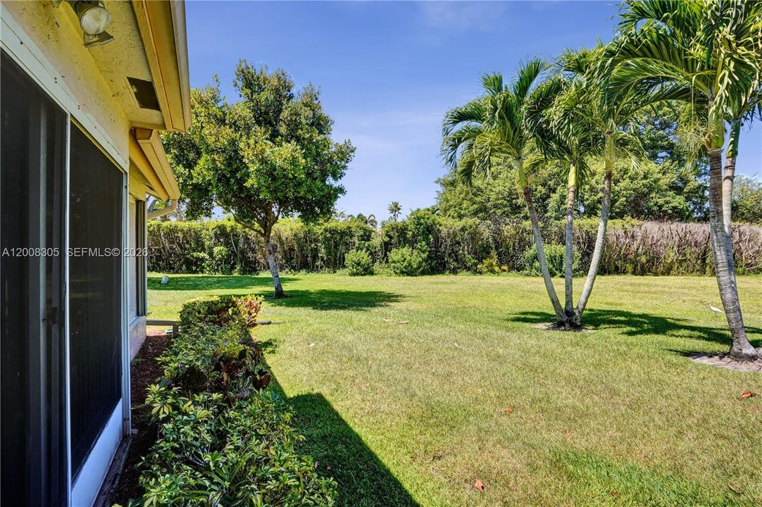 Vendido Recientemente: $299,000 (2 camas, 2 baños, 1516 Pies cuadrados)
