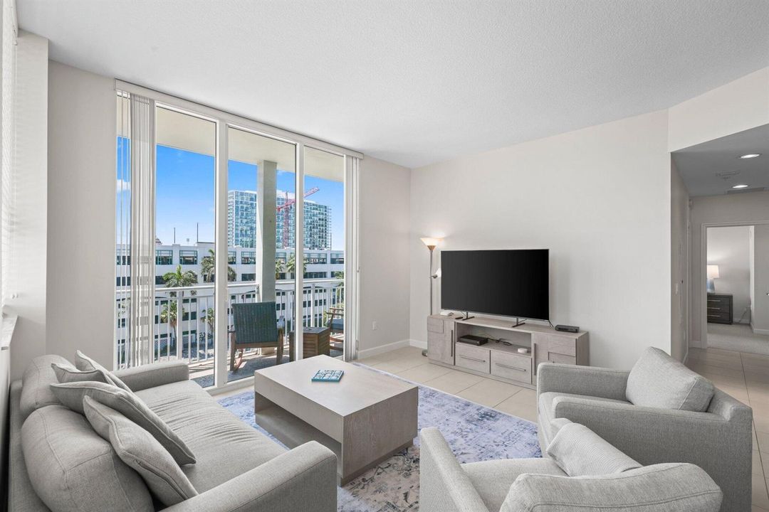 480 Hibiscus Street, 523 - 18.jpg-SMALL