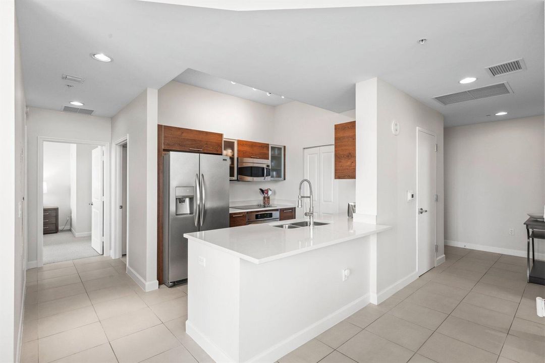 480 Hibiscus Street, 523 - 19.jpg-SMALL