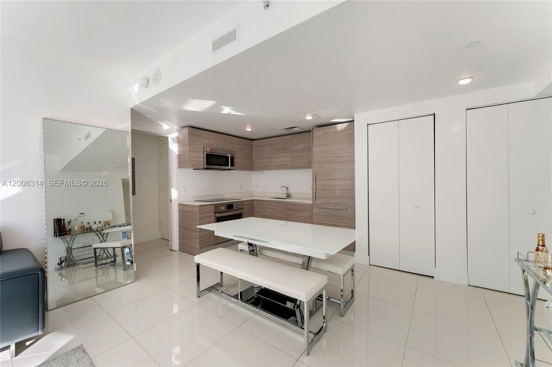 На продажу: $499,000 (1 спален, 1 ванн, 692 Квадратных фут)