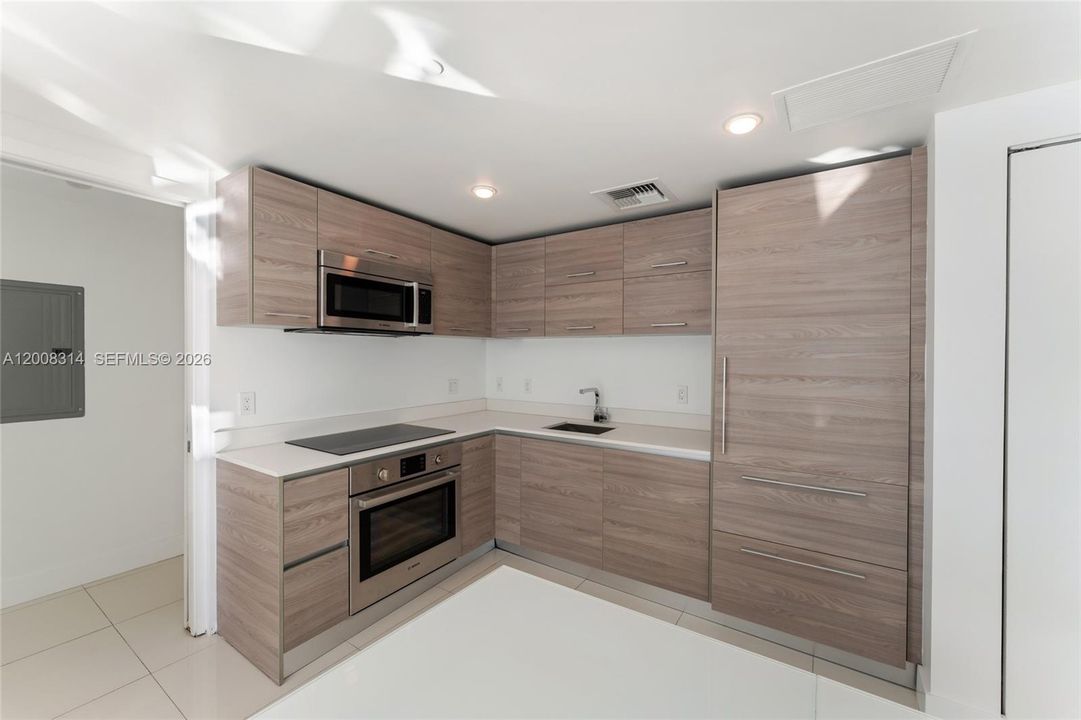 На продажу: $499,000 (1 спален, 1 ванн, 692 Квадратных фут)