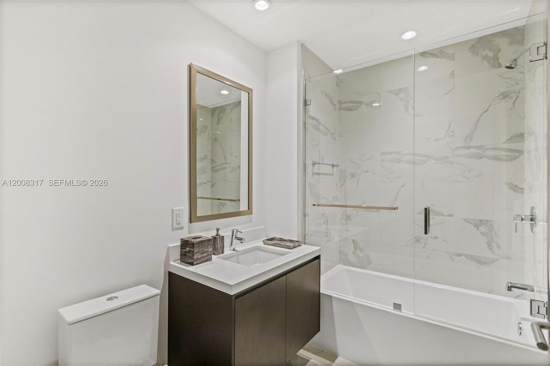 En Venta: $1,040,000 (2 camas, 3 baños, 1547 Pies cuadrados)