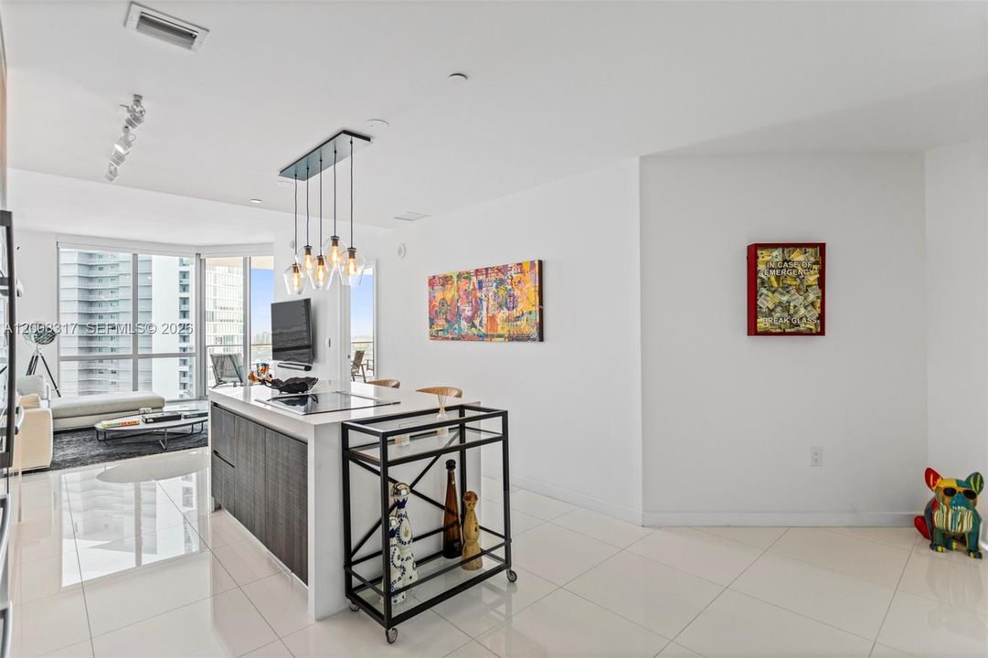 En Venta: $1,040,000 (2 camas, 3 baños, 1547 Pies cuadrados)