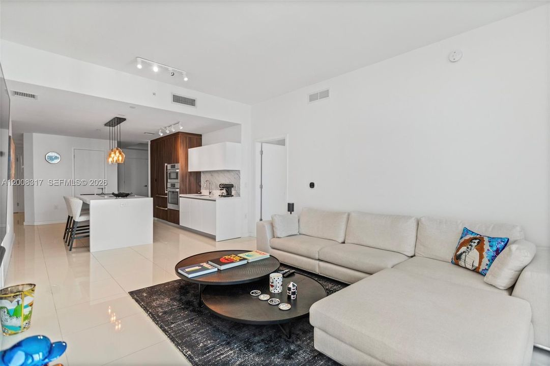 En Venta: $1,040,000 (2 camas, 3 baños, 1547 Pies cuadrados)