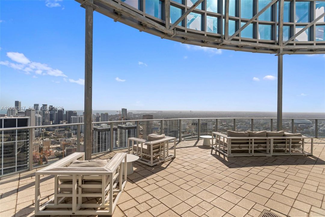 En Venta: $1,040,000 (2 camas, 3 baños, 1547 Pies cuadrados)