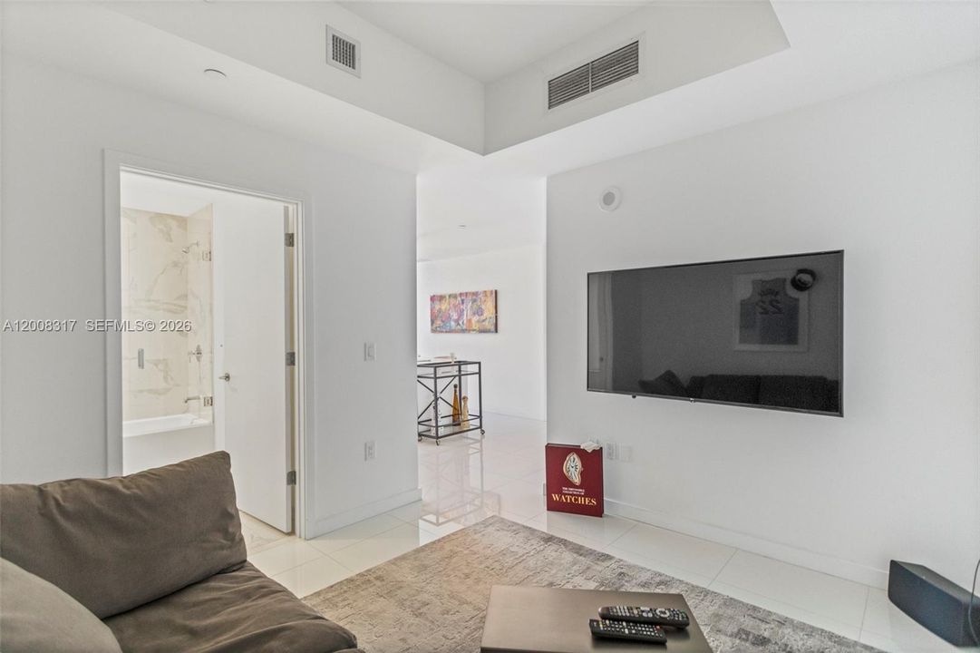 En Venta: $1,040,000 (2 camas, 3 baños, 1547 Pies cuadrados)