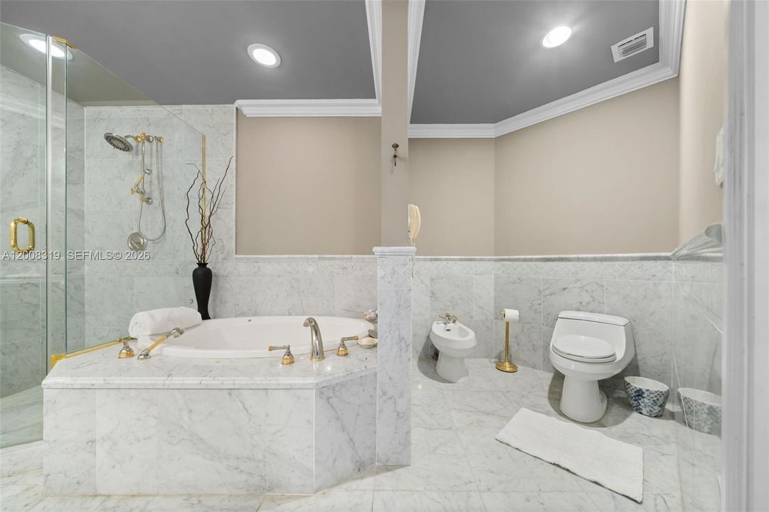 En Venta: $4,595,000 (4 camas, 4 baños, 2918 Pies cuadrados)