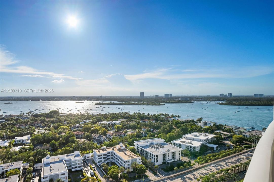 En Venta: $4,595,000 (4 camas, 4 baños, 2918 Pies cuadrados)