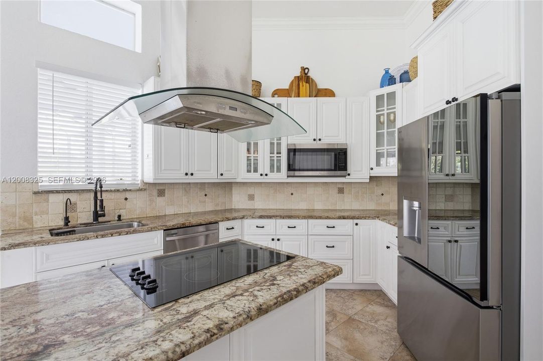 En Renta: $12,900 (5 camas, 4 baños, 4651 Pies cuadrados)