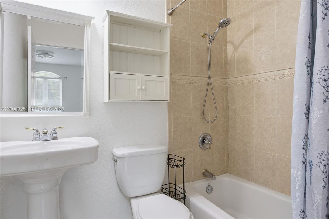 En Renta: $12,900 (5 camas, 4 baños, 4651 Pies cuadrados)