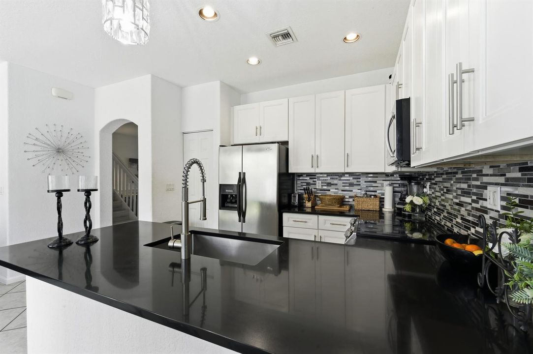 4162_Winnipeg_Way_WPB_017