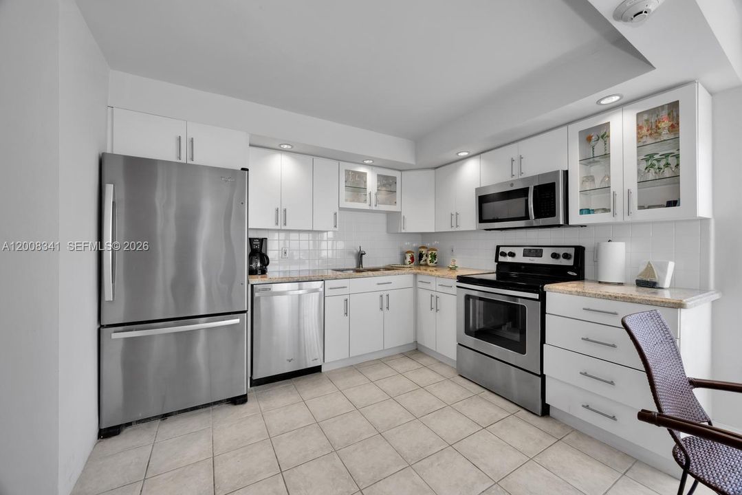 Active With Contract: $6,500 (2 beds, 2 baths, 1496 Square Feet)