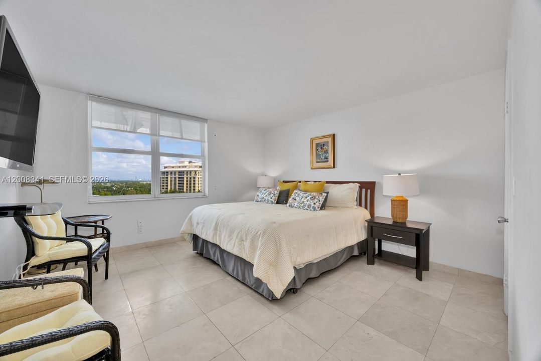 Active With Contract: $6,500 (2 beds, 2 baths, 1496 Square Feet)