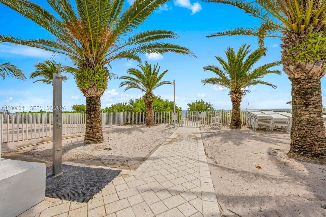 Active With Contract: $6,500 (2 beds, 2 baths, 1496 Square Feet)