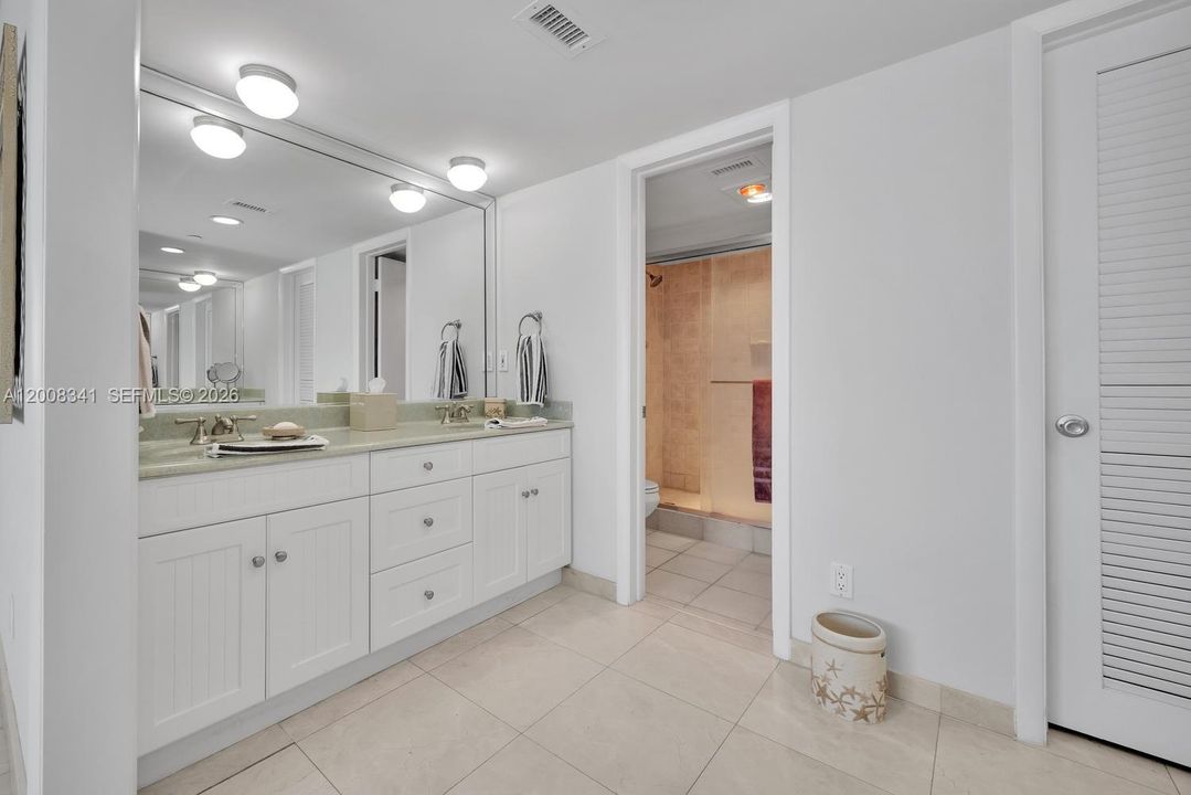 Active With Contract: $6,500 (2 beds, 2 baths, 1496 Square Feet)