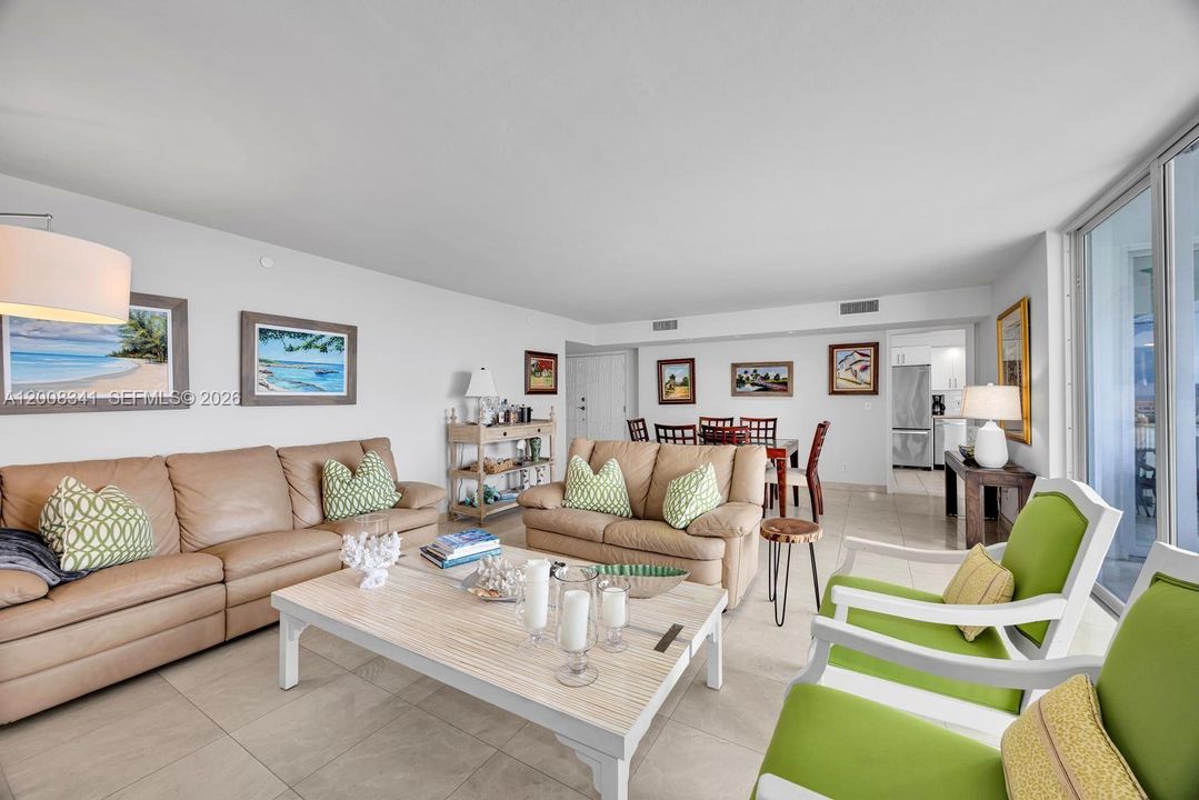 Active With Contract: $6,500 (2 beds, 2 baths, 1496 Square Feet)