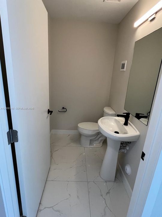 В аренду: $2,650 (3 спален, 2 ванн, 1398 Квадратных фут)