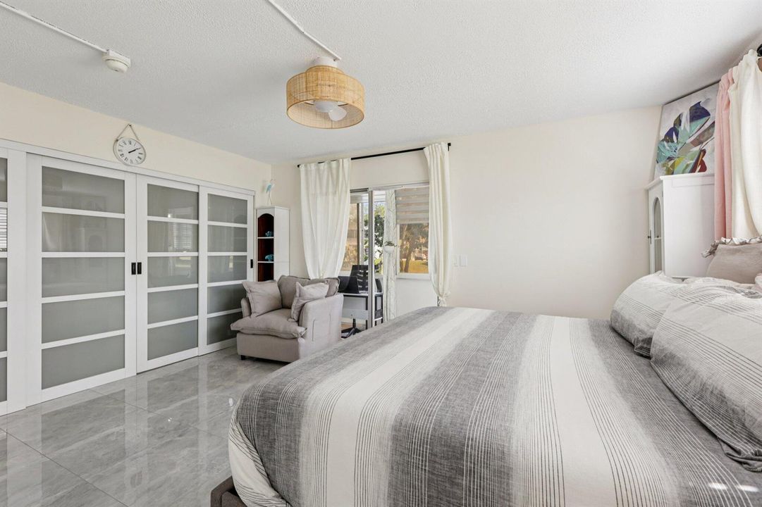 23-web-or-mls-Oakridge J 125-S1202-023
