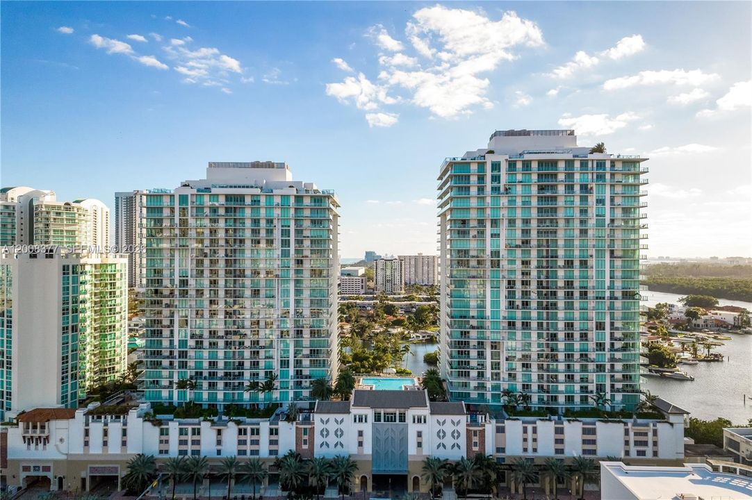 For Sale: $3,300,000 (4 beds, 4 baths, 3094 Square Feet)