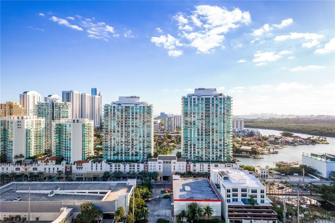 For Sale: $3,300,000 (4 beds, 4 baths, 3094 Square Feet)