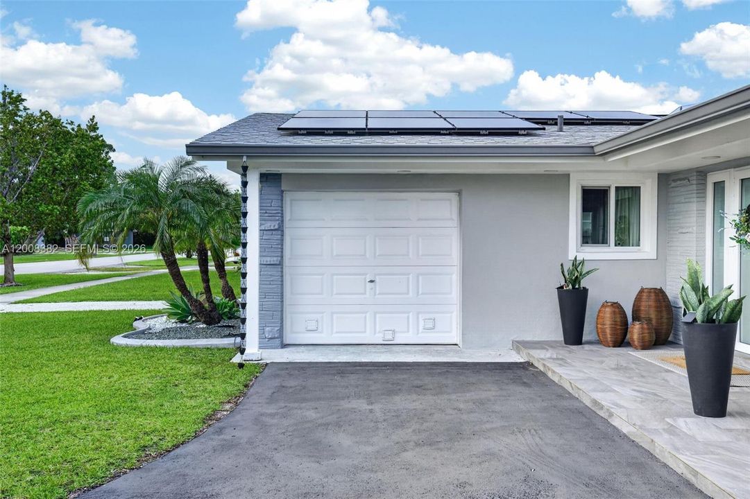 Activo con contrato: $769,000 (4 camas, 2 baños, 1666 Pies cuadrados)
