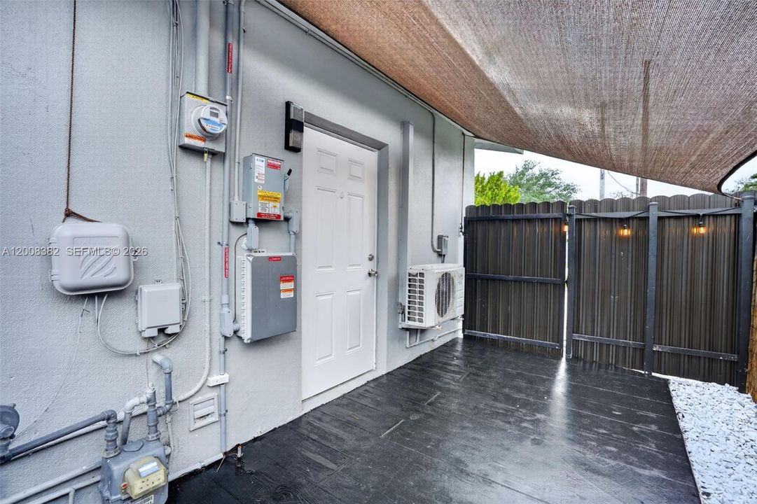 Activo con contrato: $769,000 (4 camas, 2 baños, 1666 Pies cuadrados)