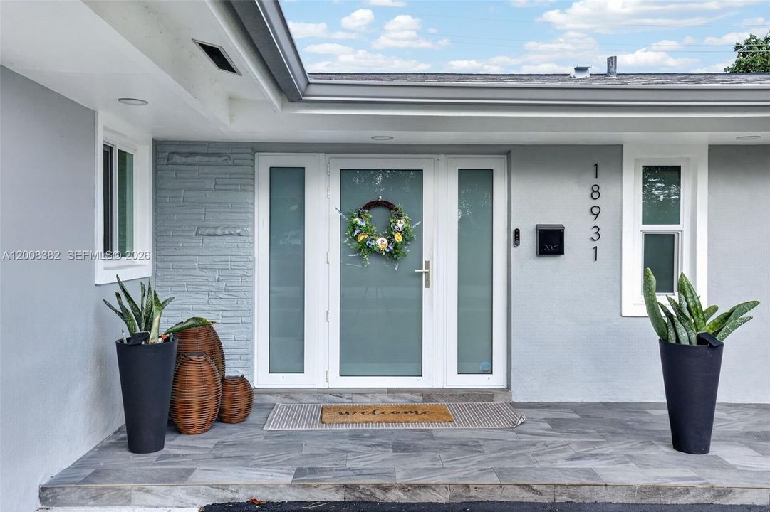 Activo con contrato: $769,000 (4 camas, 2 baños, 1666 Pies cuadrados)