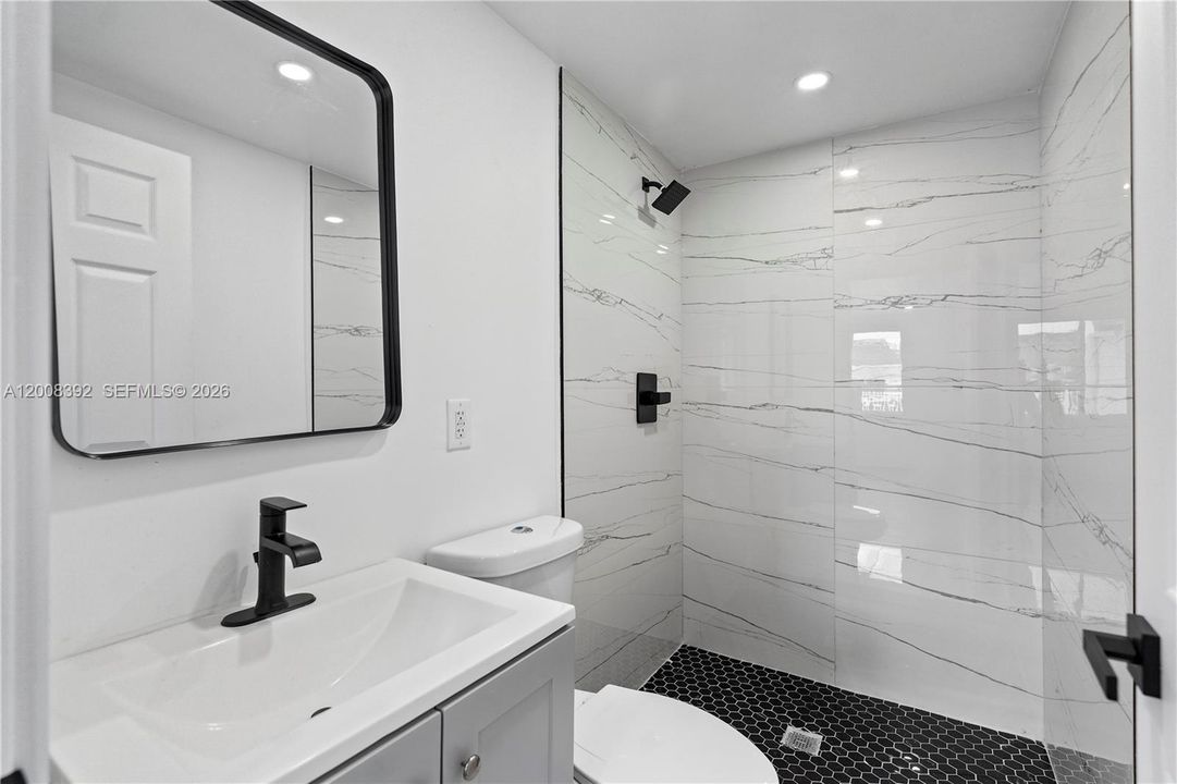 Activo con contrato: $665,000 (3 camas, 2 baños, 1376 Pies cuadrados)