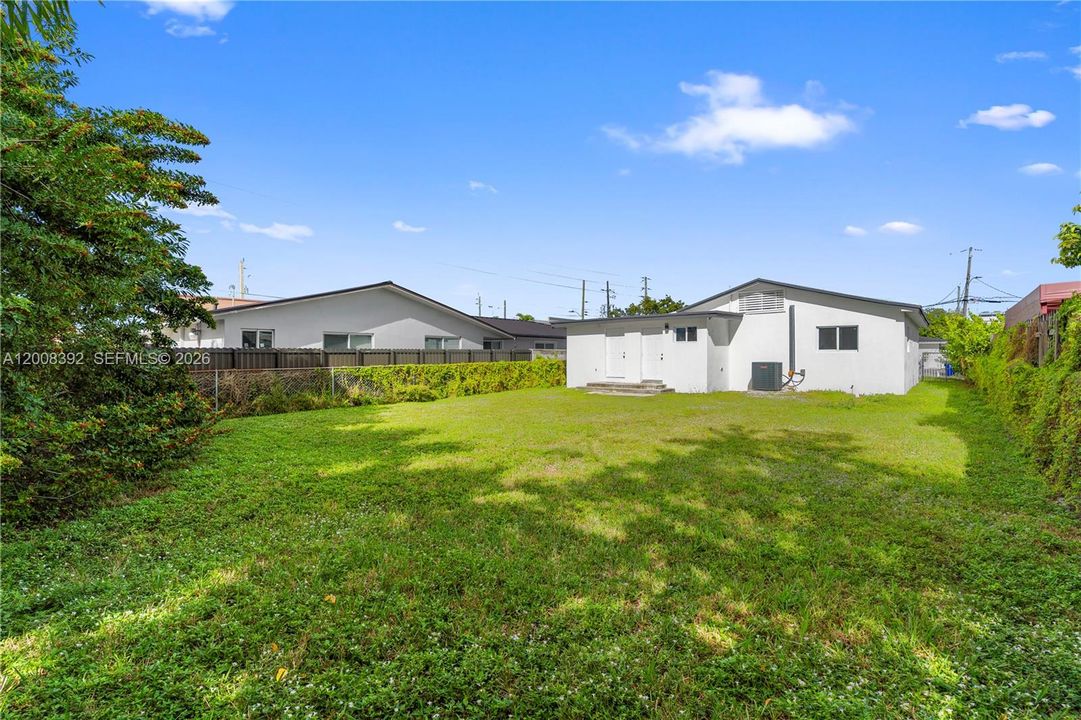 Activo con contrato: $665,000 (3 camas, 2 baños, 1376 Pies cuadrados)